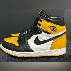 Nike Air Jordan 1 High Taxi Men’s  Size 11 AR1020-700